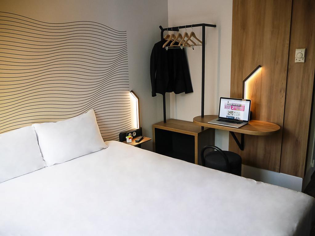 B&B Hotel Lille Centre Grand Palais Экстерьер фото