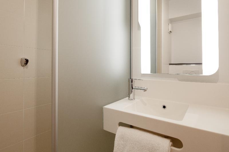 B&B Hotel Lille Centre Grand Palais Экстерьер фото